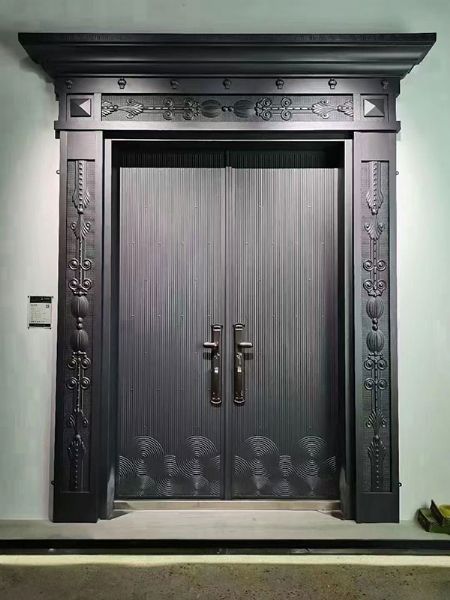 Cast aluminum villa gate
