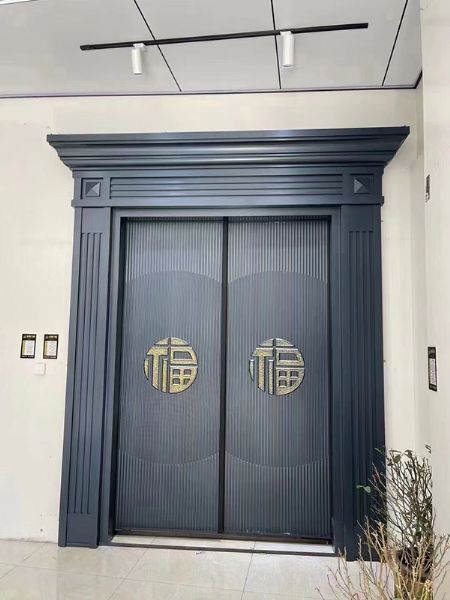 Cast aluminum villa gate